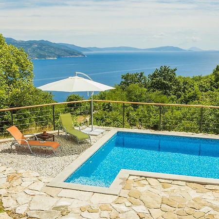 Ivanini Secluded Stone Villa With A Stunning View Brseč Екстериор снимка