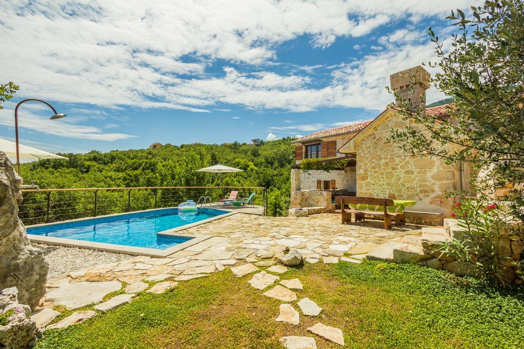 Ivanini Secluded Stone Villa With A Stunning View Brseč Екстериор снимка