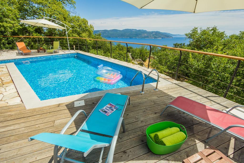 Ivanini Secluded Stone Villa With A Stunning View Brseč Екстериор снимка